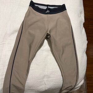 ALO Yoga Beige Leggings with Black Accents